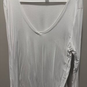 Old Navy White Long Sleeve V-Neck Top